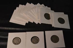 lot 51 image: Buffalo Nickels - 19 US 5-Cent Coins, Various Dates