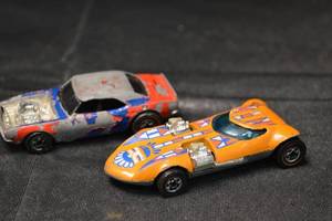lot 79 image: Redline Hot Wheels Die-Cast Cars (Lot of 2)