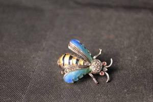 lot 92 image: Sterling Silver Bee Pin with Turquoise Wings