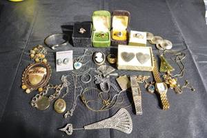 lot 120 image: Panetta Fine Hand Set Jewelry Lot - Vintage Costume Jewelry Collection