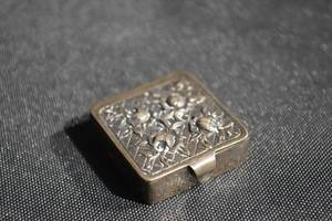 lot 128 image: Sterling Silver Vintage Pill Box - Hand Made, Floral Lid
