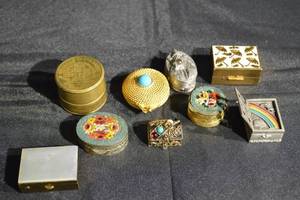 lot 130 image: Holmes Booth & Hayden Brass Trinket Box - Engraved Top Vintage Enamel Floral Boxes & Pewter Collectibles