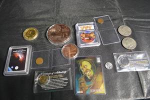 lot 144 image: US Coin & Medal Lot - 1943 Steel Cent COA, Niagara Falls 5oz Copper Colorized, Space Meteorite Coin, Jackpot Token