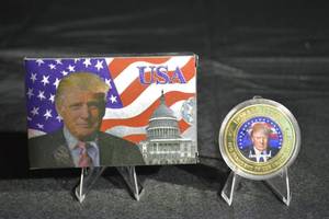 lot 145 image: Donald Trump USA Commemorative Coin & Card Set in Box