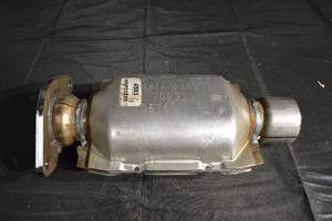 lot 211 image: Catalytic Converter
