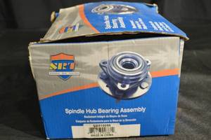 lot 221 image: SRT Spindle Hub Bearing Assembly - 5-Lug Wheel Hub