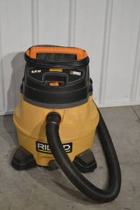 lot 158 image: RIDGID 6-Gallon Professional WetDry Vacuum - Hose
