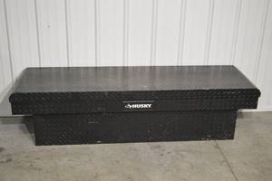 lot 162 image: Husky Diamond Plate Tool Chest - Black Heavy-Duty Steel Toolbox