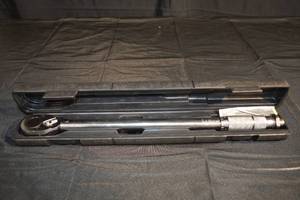 lot 179 image: Pittsburgh Pro 12 in Drive Torque Wrench - Includes Case