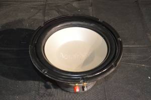 lot 205 image: Infinity Reference Series 10in Automotive Subwoofer - 250W RMS, 1000W Peak