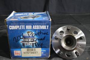 lot 260 image: Pontiac Grand Prix Front Wheel Hub Assembly NT512237
