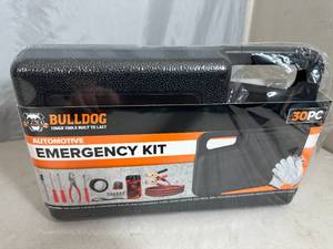 lot 112 image: New 30 pc Automotive Tool Kit