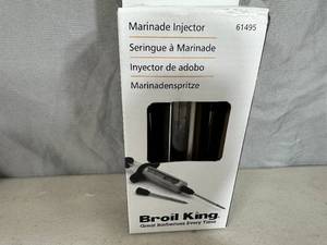 lot 124 image: New Broil King Marinade Injector