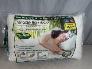 lot 13 image: New Miracle Bamboo Pillow - Queen Size