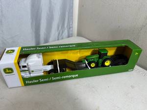 lot 34 image: New John Deere Semi Truck, Trailer, Tractor Toy