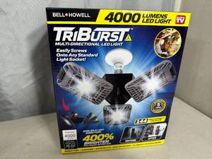 lot 51 image: New Triburst 4000 Lumen LED Light