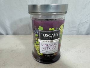 lot 87 image: New 18 oz Tuscany Premium Candle with Essential Oils