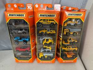 lot 98 image: 15 New Matchbox Vehicles  Cars