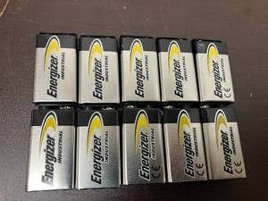lot 142 image: Energizer Industrial 9-Volt Batteries