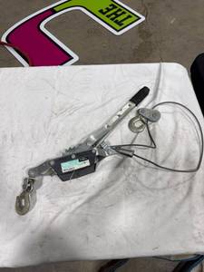 lot 1516 image: Cable Winch Puller 4000lb
