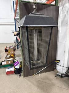 lot 1529 image: Galaxie Electric Insect Trap