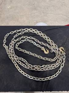 lot 1544 image: 20 Ft Metal Tow Chain