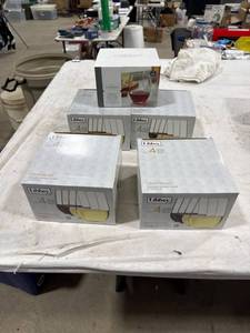 lot 1555 image: Stemless Wine Glass Sets (5)