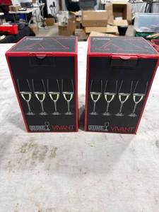 lot 1558 image: Riedel Vivant Champagne Flute Sets
