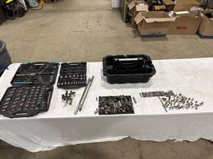 lot 1559 image: Assorted Socket and Wrench Set