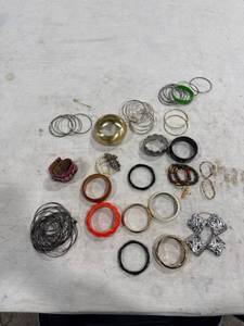 lot 1623 image: Assorted Bracelets & Bangles Lot