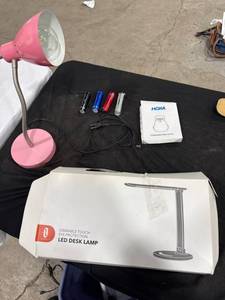 lot 1631 image: Assorted Lamps and Flashlights