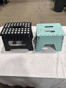 lot 1641 image: Folding Plastic Step Stools