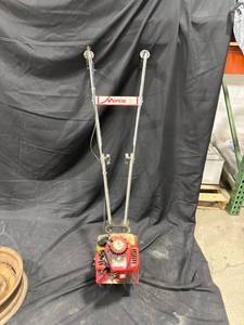 lot 1663 image: Mantis Garden Tiller