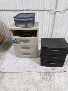 lot 1674 image: Plastic Drawer Storage Units Lot