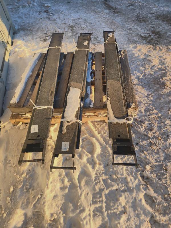 lot 11016 image: Future fork extensions 7 ft   one set