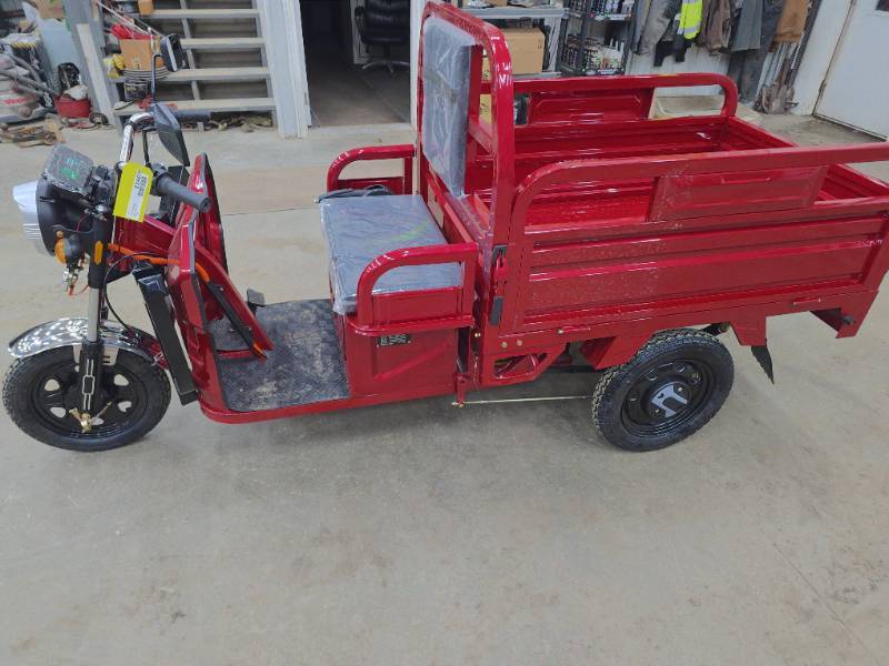 lot 2144 image: 2026 SDLANCH 3-Wheel Electric Tricycle Vehicle (IRET13) CANDY APPLE RED