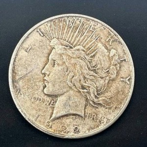 lot 15 image: 1922-D Peace Dollar