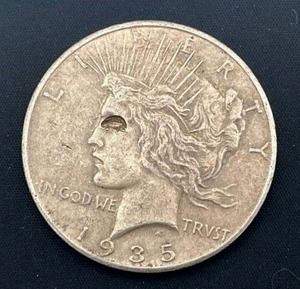lot 31 image: 1935 Peace Dollar