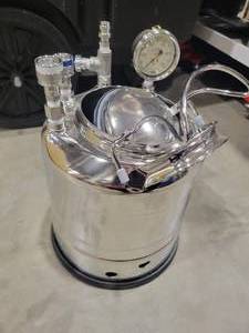 lot 27SK image: Pressure Vessel Tank (600200) See Description