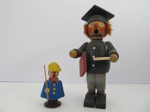 lot 20 image: Vintage Wood German Smoker Doll Lot #4