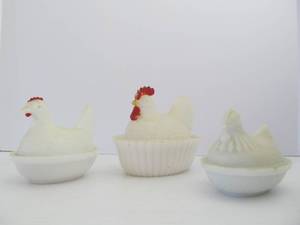 lot 29 image: 3 Vintage Milk Glass Chicken Baskets