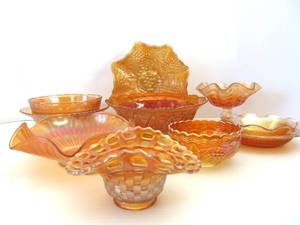 lot 30 image: Nice Collection of Vintage &amp Antique Carnival Glass
