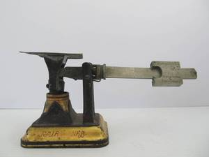 lot 36 image: Antique 1880s era FAIRBANKS Iron Postal Scale