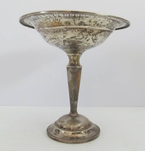 lot 41 image: Antique Sterling Silver Pedestal Bowl