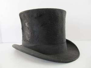 lot 49 image: Excellent Collection of Quality Antique Top Hats #2 - Young Bros - New York