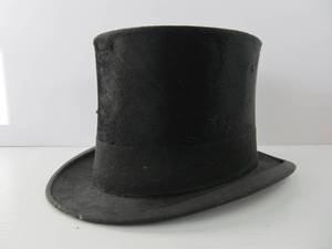 lot 51 image: Excellent Collection of Quality Antique Top Hats #4 - John F. Fitzgerald - New Haven, Conn