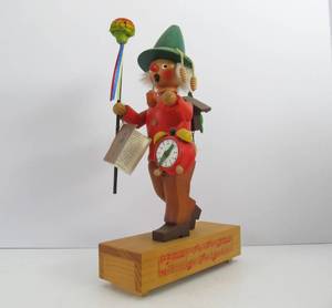 lot 71 image: Excellent Wooden Holzkunst Christian Ulbricht German Musical Smoker Doll