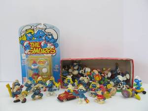 lot 79 image: Large Collection of Vintage 80s SMURF Toy Figures