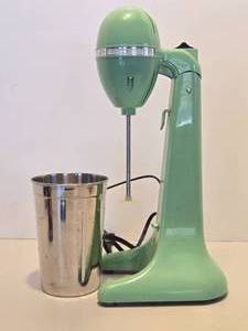 lot 120 image: Working Green HAMILTON BEACH Drink Master