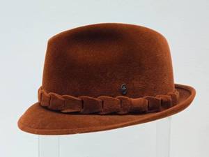lot 161 image: Great Collection of Vintage etc Mens Hats #11